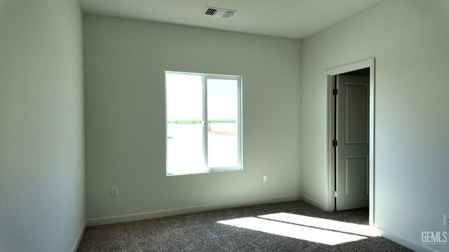 10812 Tatuk Way, Bakersfield, CA 93311