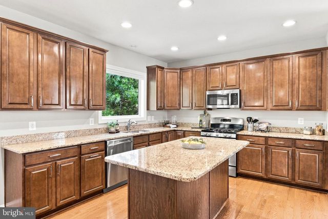 2055 SQUARE TILLER MEWS, Woodbridge, VA 22191