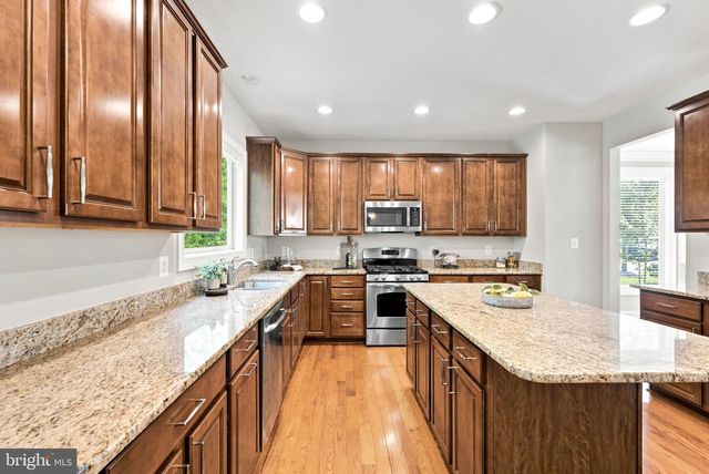2055 SQUARE TILLER MEWS, Woodbridge, VA 22191