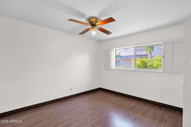 2818 E CALAVEROS Drive, Phoenix, AZ 85028