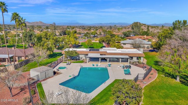 2818 E CALAVEROS Drive, Phoenix, AZ 85028