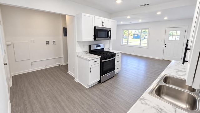 5280 Stone Avenue, Portage, IN 46368