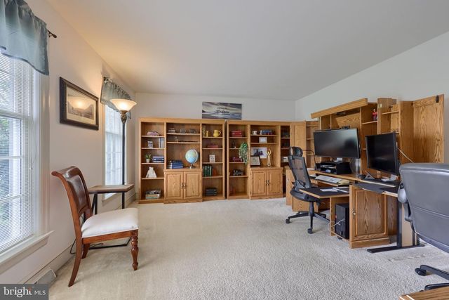 421 RHODA DRIVE, Lancaster, PA 17601