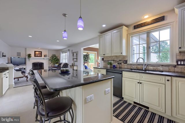 421 RHODA DRIVE, Lancaster, PA 17601