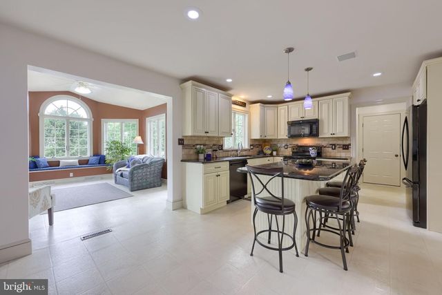 421 RHODA DRIVE, Lancaster, PA 17601
