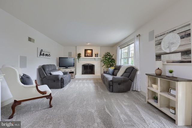 421 RHODA DRIVE, Lancaster, PA 17601