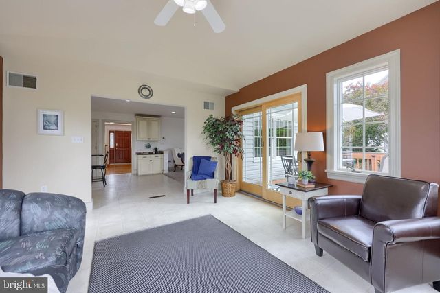 421 RHODA DRIVE, Lancaster, PA 17601