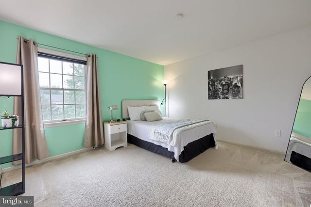 421 RHODA DRIVE, Lancaster, PA 17601