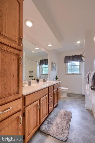 421 RHODA DRIVE, Lancaster, PA 17601