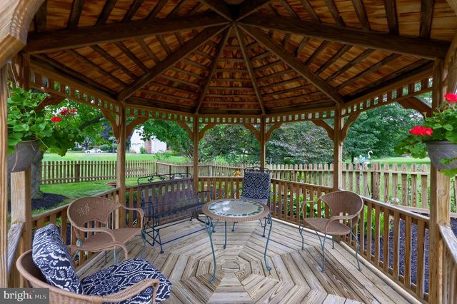 421 RHODA DRIVE, Lancaster, PA 17601