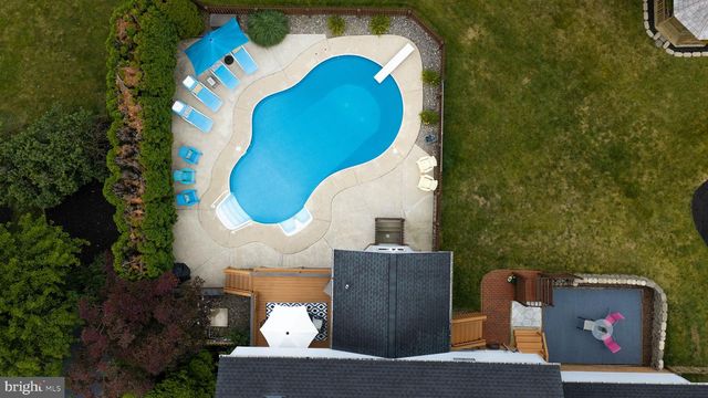 421 RHODA DRIVE, Lancaster, PA 17601
