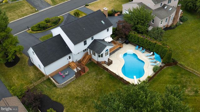 421 RHODA DRIVE, Lancaster, PA 17601