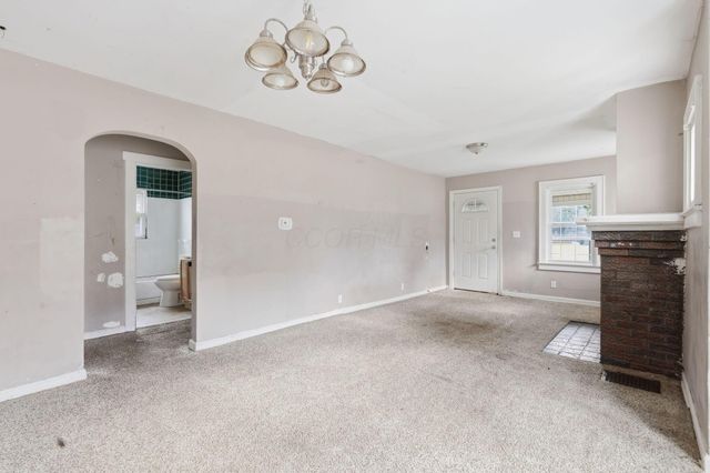 2732 Dibblee Avenue, Columbus, OH 43204