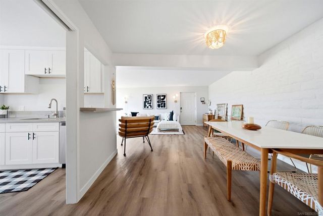 2544 Navarra Dr 12, Carlsbad, CA 92009