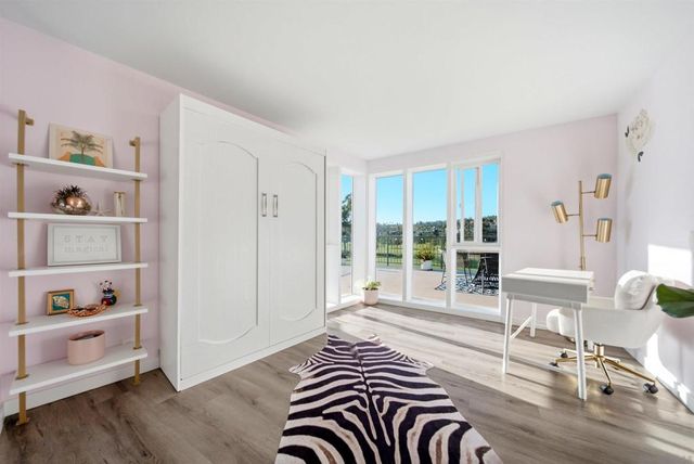 2544 Navarra Dr 12, Carlsbad, CA 92009