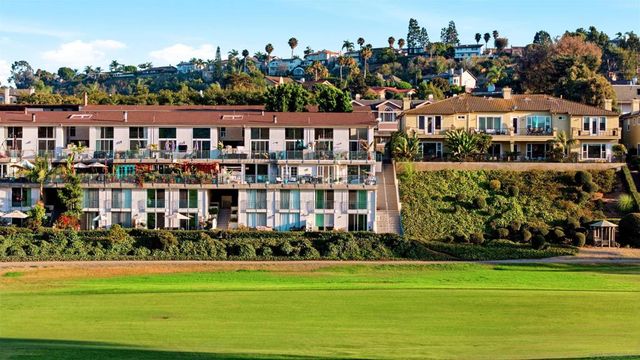 2544 Navarra Dr 12, Carlsbad, CA 92009