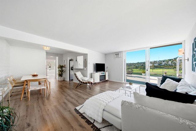 2544 Navarra Dr 12, Carlsbad, CA 92009