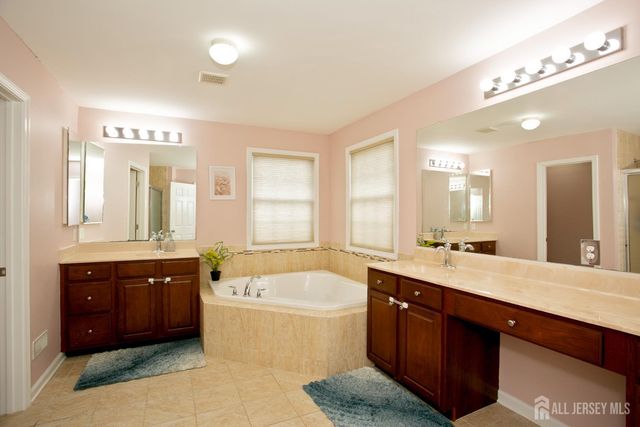 88 Bordentown Crosswicks Road, Chesterfield, NJ 08515