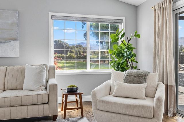 1022 Berry Ln, Napa, CA 94558