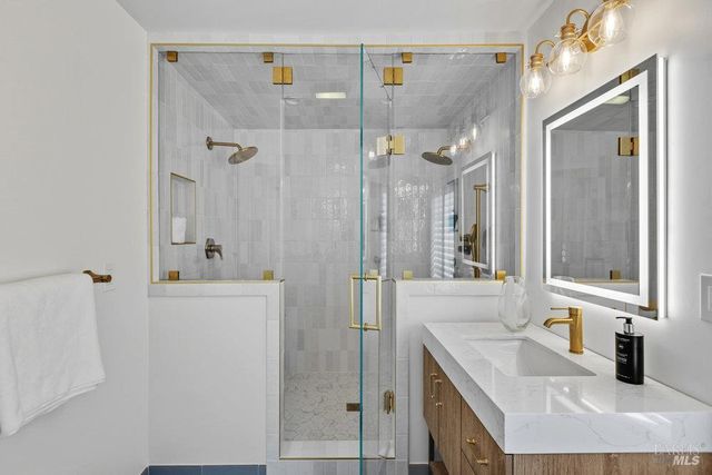 1022 Berry Ln, Napa, CA 94558