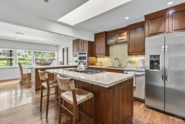 1022 Berry Ln, Napa, CA 94558