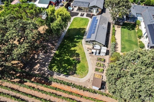 1022 Berry Ln, Napa, CA 94558