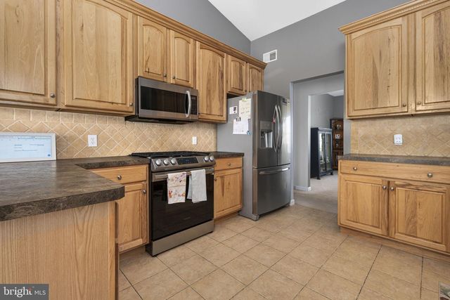 54 WALNUT DR W, Bernville, PA 19506