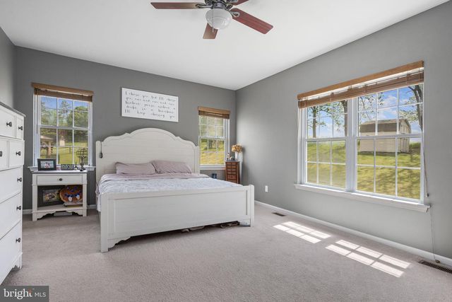 54 WALNUT DR W, Bernville, PA 19506