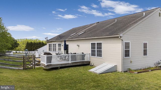 54 WALNUT DR W, Bernville, PA 19506