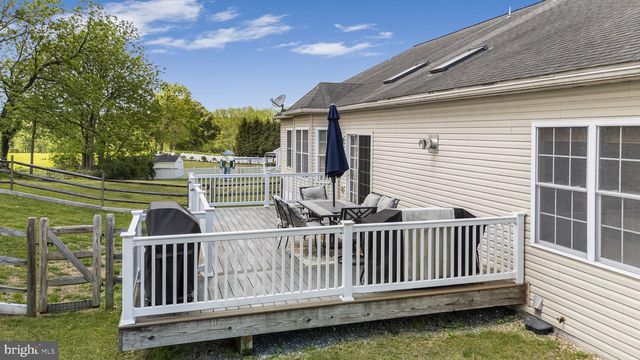 54 WALNUT DR W, Bernville, PA 19506