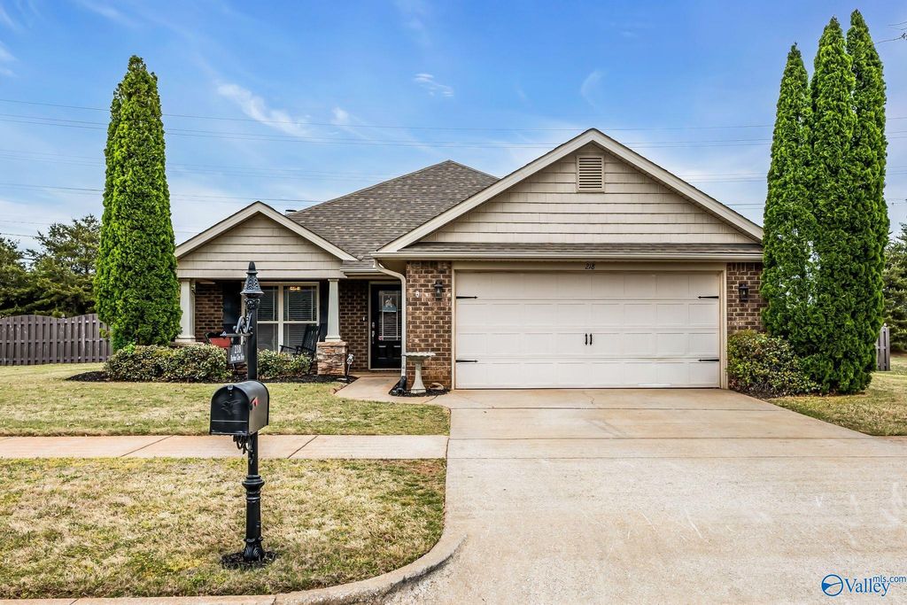 218 Harbor Glen Drive, Madison, AL 35756