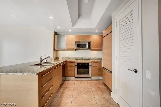 222 Karen Avenue 2805, Las Vegas, NV 89109