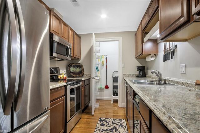 2133 S Henry St Unit 9, Williamsburg, VA 23185