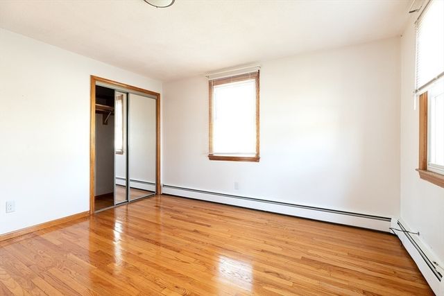 2 Marigold Ave, Wellesley, MA 02482