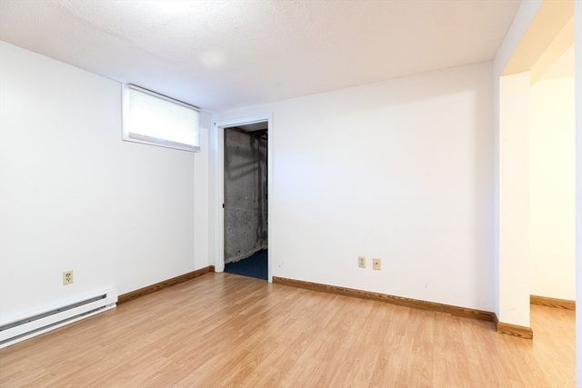 2 Marigold Ave, Wellesley, MA 02482