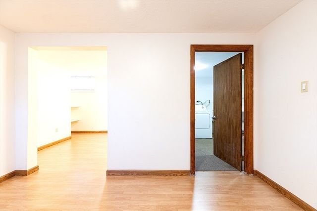 2 Marigold Ave, Wellesley, MA 02482