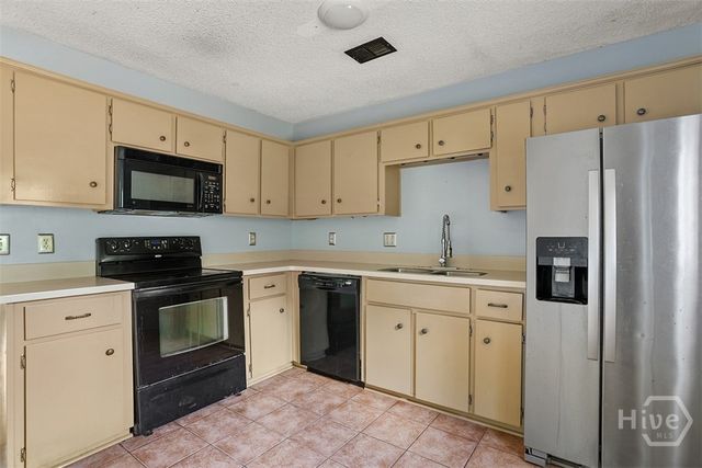 1466 Paul Caswell Boulevard, Hinesville, GA 31313