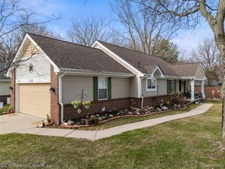31873 Tall Pines Court, Roseville, MI 48066