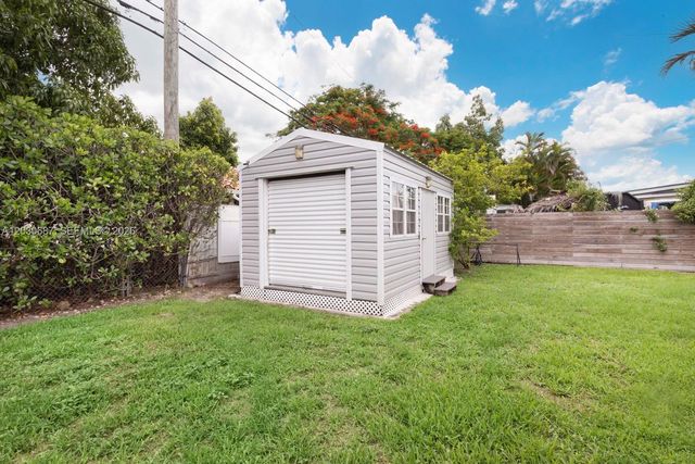 11431 SW 40th Terrace, Miami, FL 33165