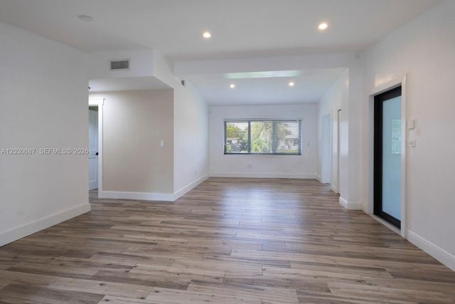 11431 SW 40th Terrace, Miami, FL 33165