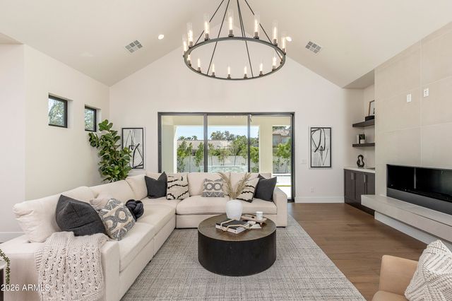 3025 E ROSEMONTE Drive, Phoenix, AZ 85050