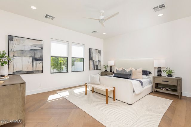 3025 E ROSEMONTE Drive, Phoenix, AZ 85050