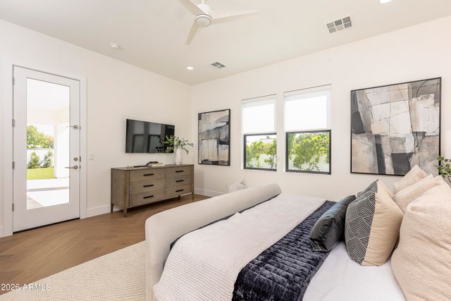 3025 E ROSEMONTE Drive, Phoenix, AZ 85050