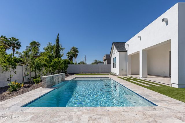 3025 E ROSEMONTE Drive, Phoenix, AZ 85050