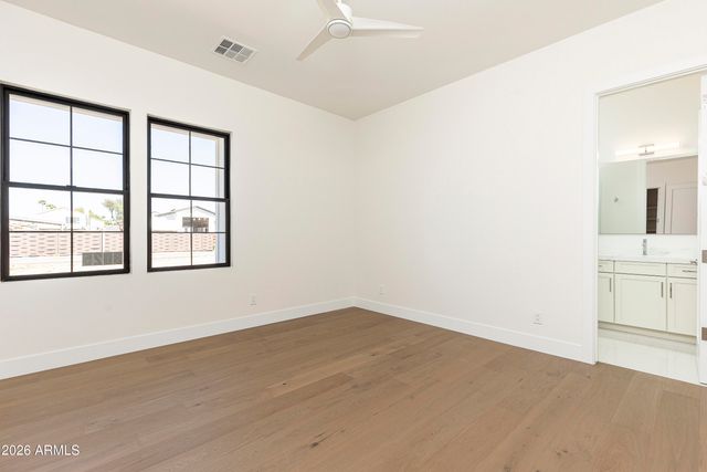 3025 E ROSEMONTE Drive, Phoenix, AZ 85050