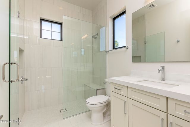 3025 E ROSEMONTE Drive, Phoenix, AZ 85050