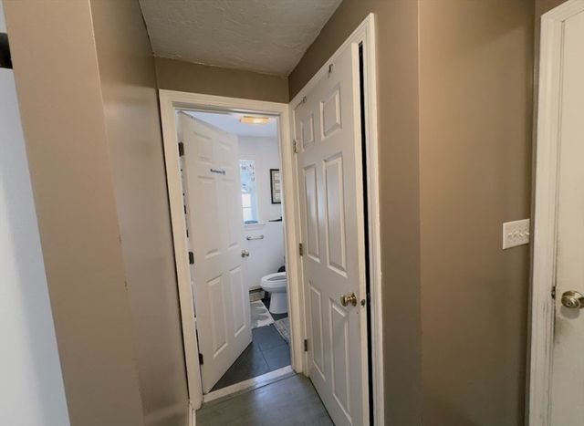 84 Chester St, Worcester, MA 01605