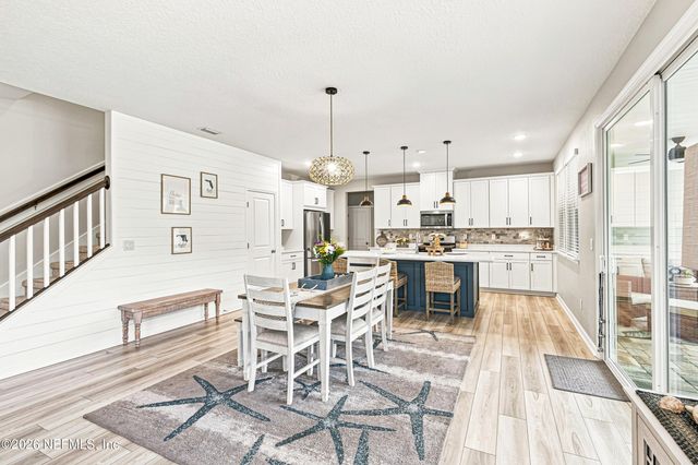 373 WAMBAW Drive, St. Johns, FL 32259
