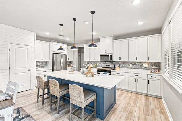 373 WAMBAW Drive, St. Johns, FL 32259