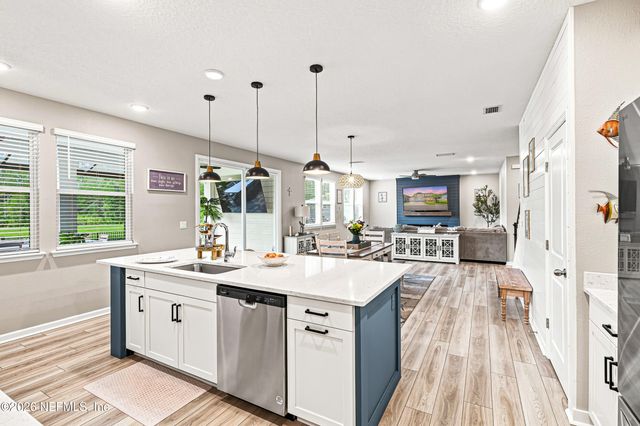 373 WAMBAW Drive, St. Johns, FL 32259